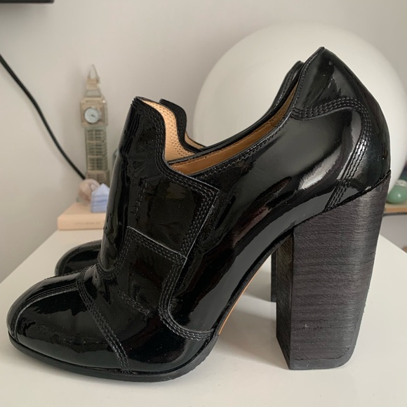 DRIES VAN NOTEN Patent Velcro Strap Pumps - Picture 5 of 13